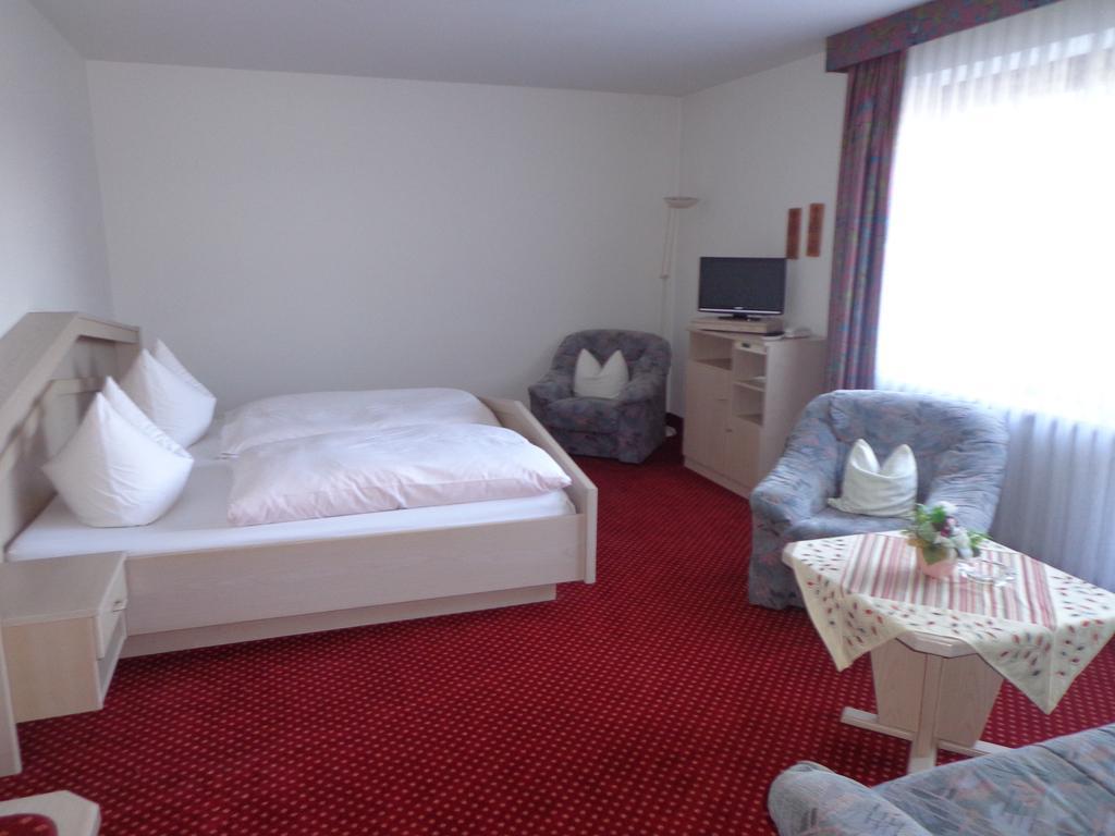 Hotel Am See Neubau Room photo